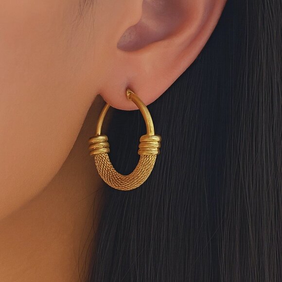 🆕 Chic Elegant 18K Gold Plated Stainless Steel Dainty Mesh Trendy Hoop Earrings - Picture 8 of 12
